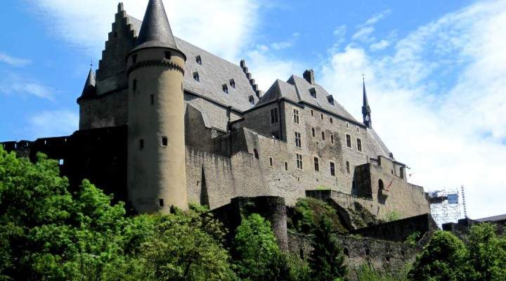 Visita Al Castillo De Vianden En Luxemburgo