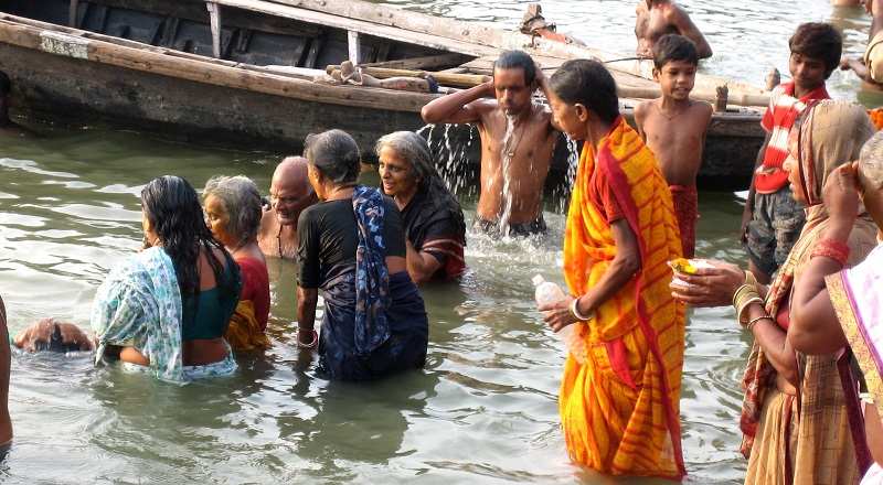 Varanasi cremaciones ganges
