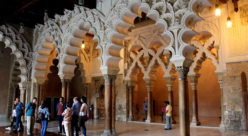 Visitar el Palacio de la Aljafería Visitar el Palacio de la Aljafería
